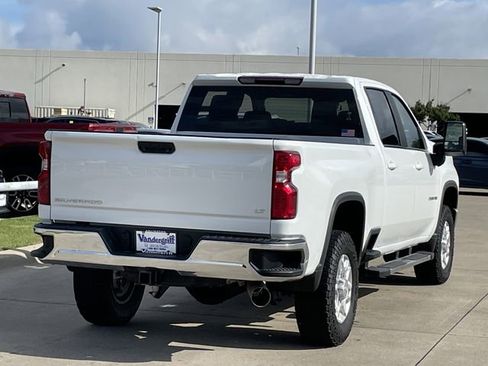 Used 2023 Chevrolet Silverado 2500 LT w/ Convenience Package AWD/4WD image 4