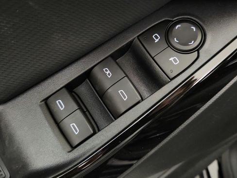 New 2026 Chevrolet Equinox LT image 23