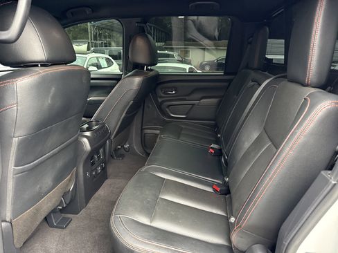 Used 2021 Nissan Titan PRO-4X w/ Pro-4x Convenience Package image 10