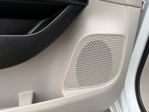 Used 2018 Chrysler Pacifica Touring-L Plus w/ Advanced Safetytec Group FWD image 31