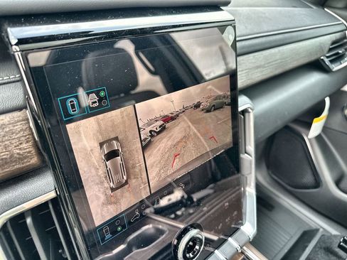 New 2026 GMC Acadia Denali Ultimate w/ LPO, Floor Liner Package image 29