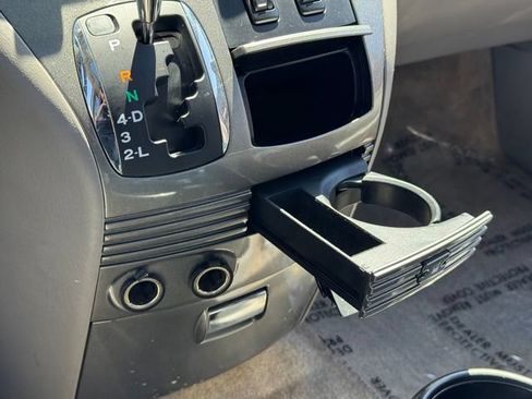 Used 2005 Toyota Sienna XLE Limited w/ XLE Limited Pkg 2 FWD image 15