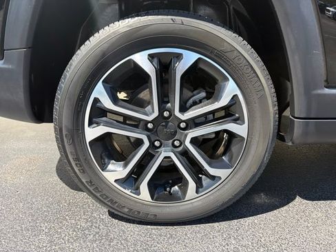 Certified 2022 Jeep Compass Limited AWD/4WD image 7