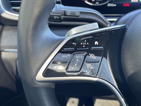 Certified 2025 Mercedes-Benz GLE 350 4MATIC w/ AMG Line Exterior image 27