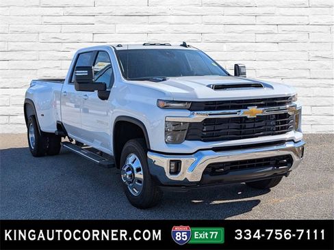 New 2026 Chevrolet Silverado 3500 LT w/ All Star Edition image 3