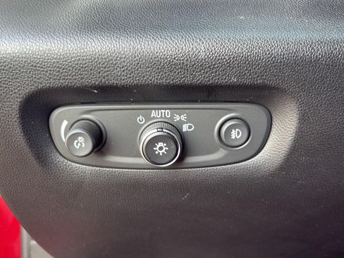 Used 2018 Chevrolet Traverse Premier w/ LPO, 'HIT The Road' Package AWD/4WD image 21