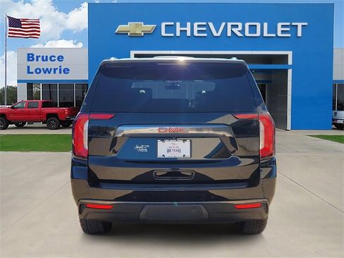 Used 2021 GMC Yukon AT4 w/ AT4 Premium Package image 6
