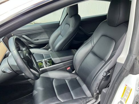 Used 2018 Tesla Model 3 Mid Range RWD image 17