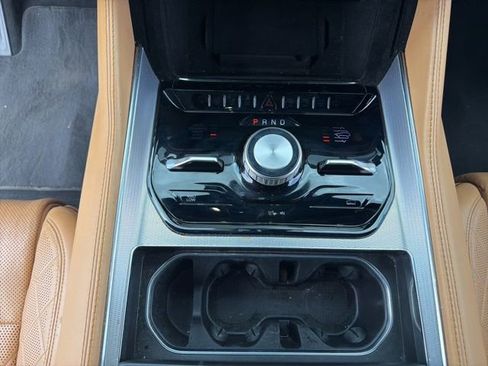 Used 2022 Jeep Grand Wagoneer Series III AWD/4WD image 27