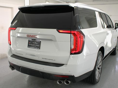 Used 2021 GMC Yukon XL Denali w/ Denali Ultimate Package image 9