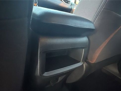 Used 2021 Toyota RAV4 LE image 20