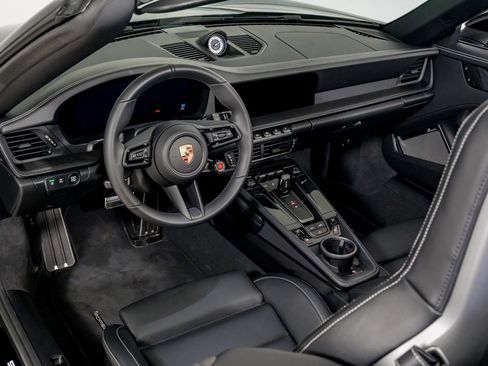 Used 2026 Porsche 911 Carrera 4 GTS image 27