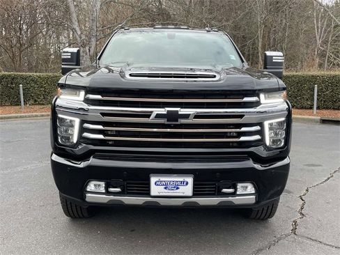 Used 2023 Chevrolet Silverado 2500 High Country image 2