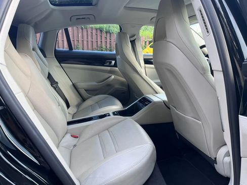 Used 2017 Porsche Panamera w/ Premium Package RWD image 14