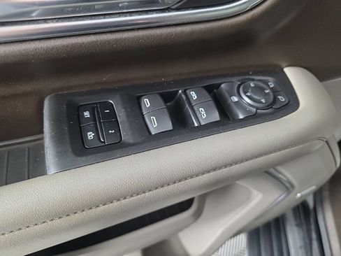 Used 2021 Chevrolet Suburban LT AWD/4WD image 13