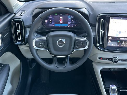 New 2026 Volvo XC40 B5 Ultra w/ Climate Package image 15