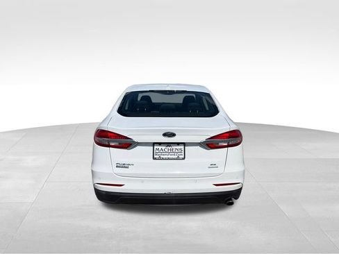 Used 2019 Ford Fusion SE FWD image 5