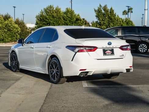 Used 2023 Toyota Camry SE image 8
