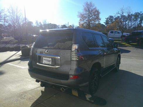 Used 2023 Lexus GX 460 Premium image 12