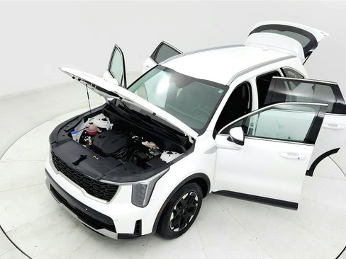 Used 2024 Kia Sorento S FWD image 21