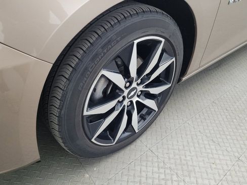 Used 2018 Chevrolet Malibu LT w/ Leather Package FWD image 31