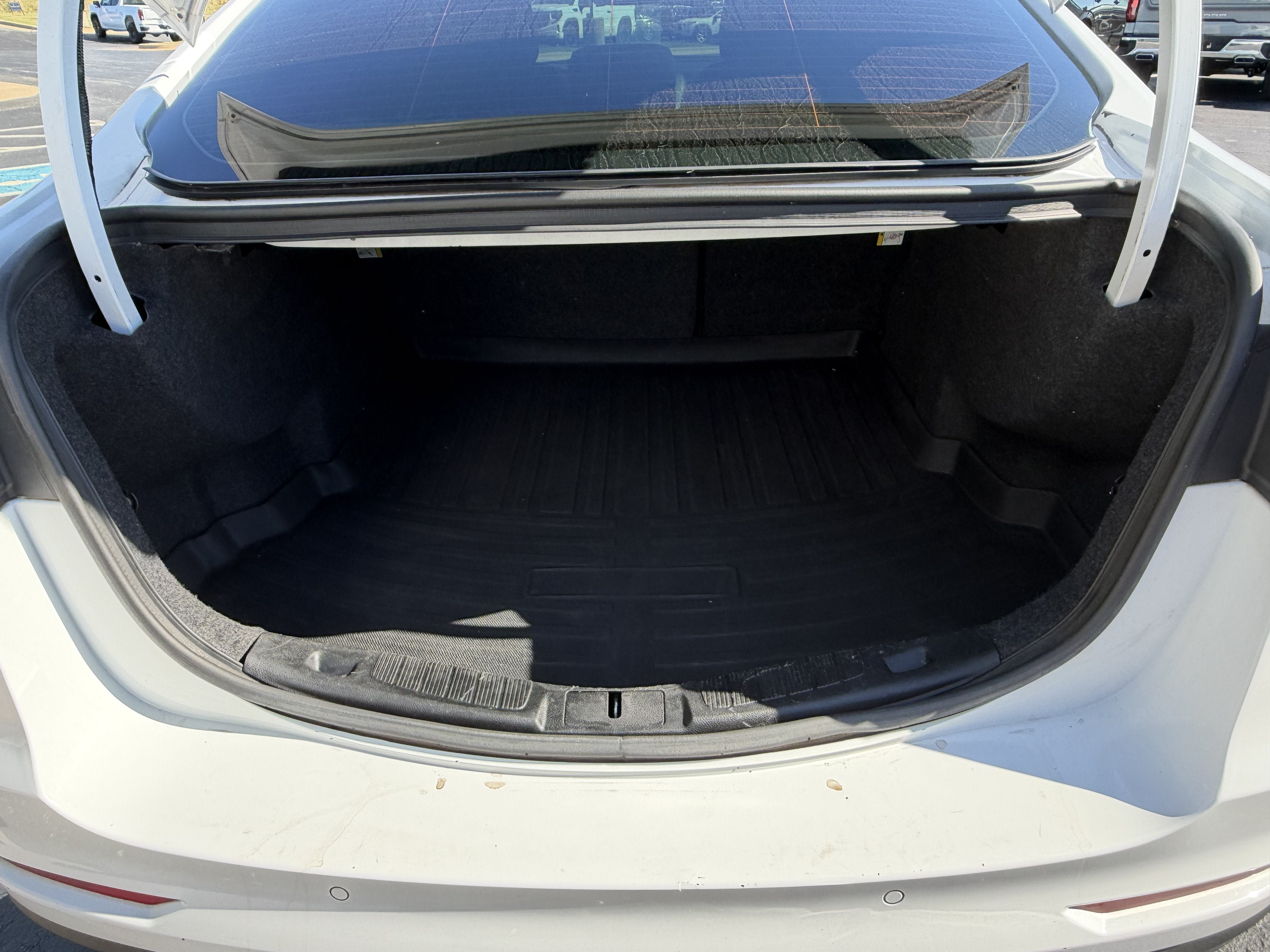 Used 2019 Ford Fusion SE FWD image 7