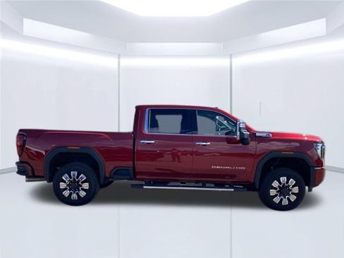 Used 2024 GMC Sierra 2500 Denali w/ Technology Package AWD/4WD image 5