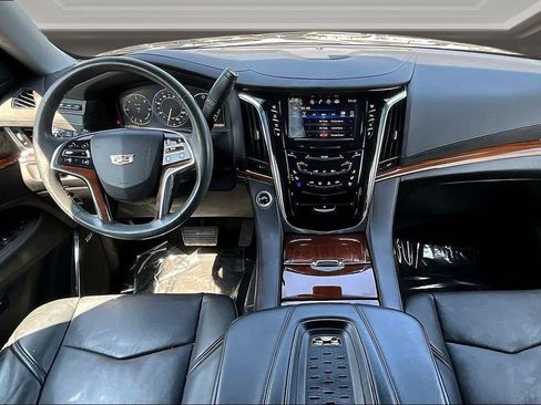 Used 2015 Cadillac Escalade ESV Premium AWD/4WD image 7