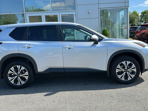 Certified 2023 Nissan Rogue SV image 26