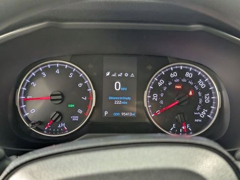 Used 2021 Toyota RAV4 XLE FWD image 16