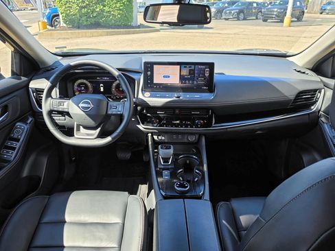 Used 2026 Nissan Rogue SL AWD/4WD image 16