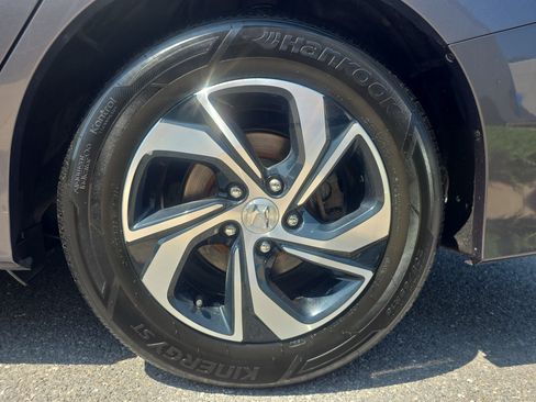 Used 2016 Honda Accord LX image 8