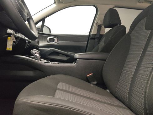 Used 2022 Kia Sorento LX FWD image 17