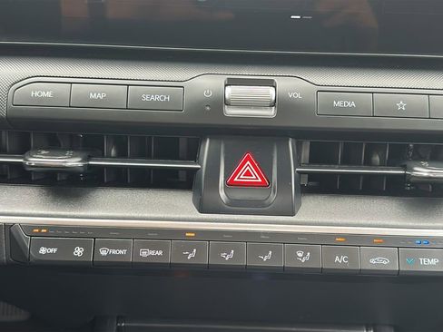 Used 2025 Kia K4 LXS image 25