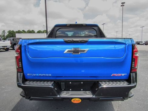 Used 2025 Chevrolet Silverado EV RST image 5