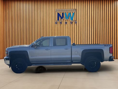 Used 2019 Chevrolet Silverado 3500 LTZ w/ LTZ Plus Package AWD/4WD image 32
