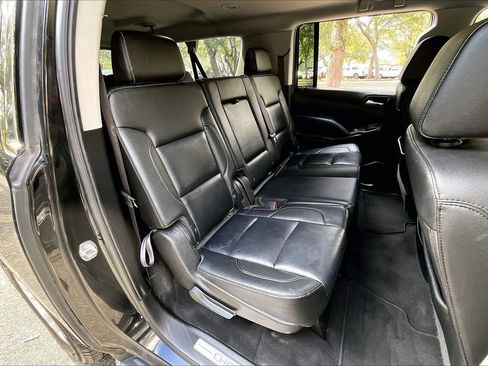 Used 2020 Chevrolet Suburban LT image 21