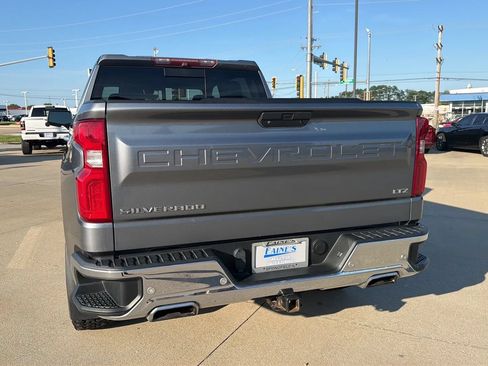 Used 2019 Chevrolet Silverado 1500 LTZ w/ LTZ Premium Package AWD/4WD image 17
