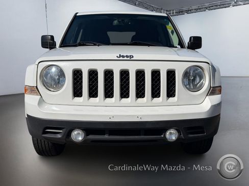 Used 2017 Jeep Patriot Latitude AWD/4WD image 5