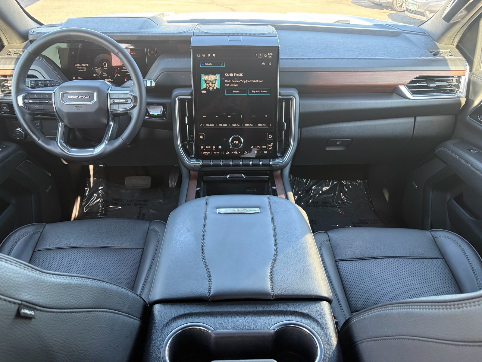 Used 2025 GMC Yukon Denali RWD image 31