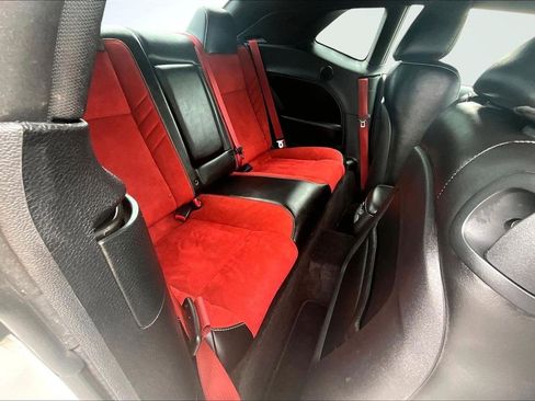 Used 2018 Dodge Challenger SRT image 25