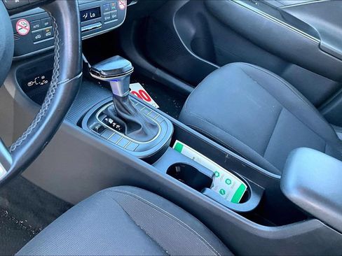 Certified 2025 Hyundai Kona SEL FWD image 11