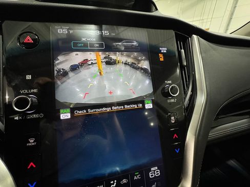 Used 2021 Subaru Outback Limited image 22