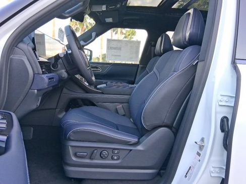 New 2026 INFINITI QX80 4WD w/ Sport Exterior Package image 21