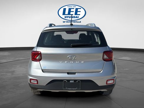 New 2026 Hyundai Venue SEL FWD image 4