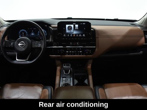 Used 2024 Nissan Pathfinder Platinum AWD/4WD image 10