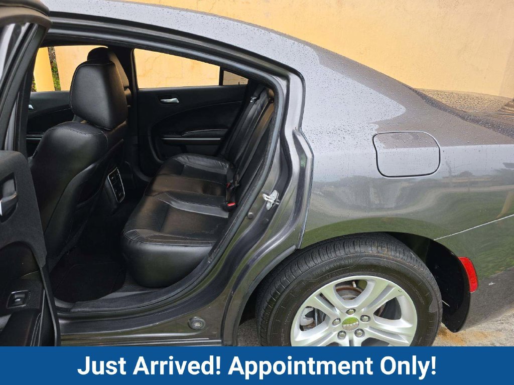 Used 2021 Dodge Charger SXT w/ Leather Interior Group RWD image 9
