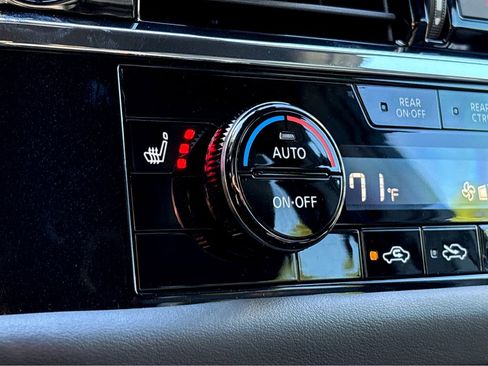 New 2025 Nissan Pathfinder Rock Creek image 6