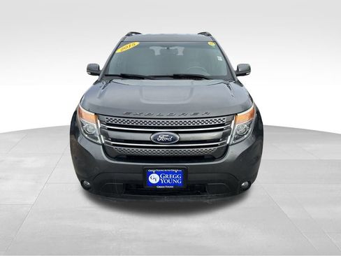 Used 2015 Ford Explorer XLT w/ Equipment Group 202A image 9