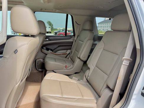 Used 2016 Chevrolet Tahoe LTZ AWD/4WD image 12